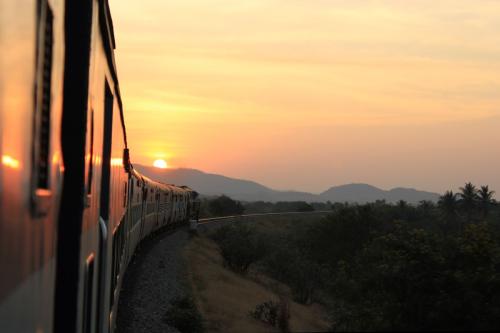 Taj by Rail Images - 1200x800 (2)